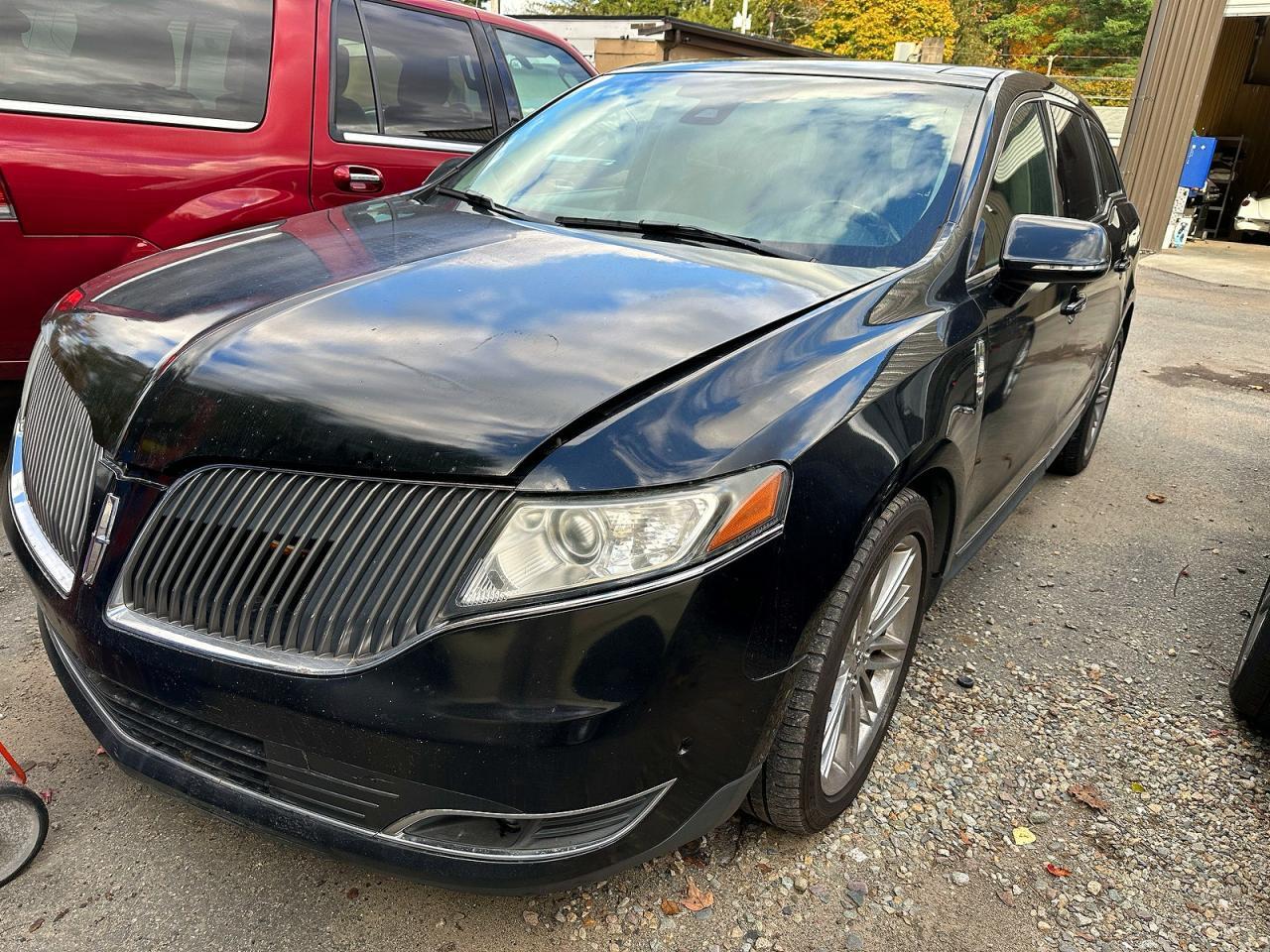 2016 LINCOLN MKT