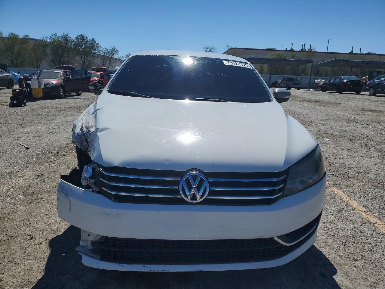 2015 VOLKSWAGEN Passat