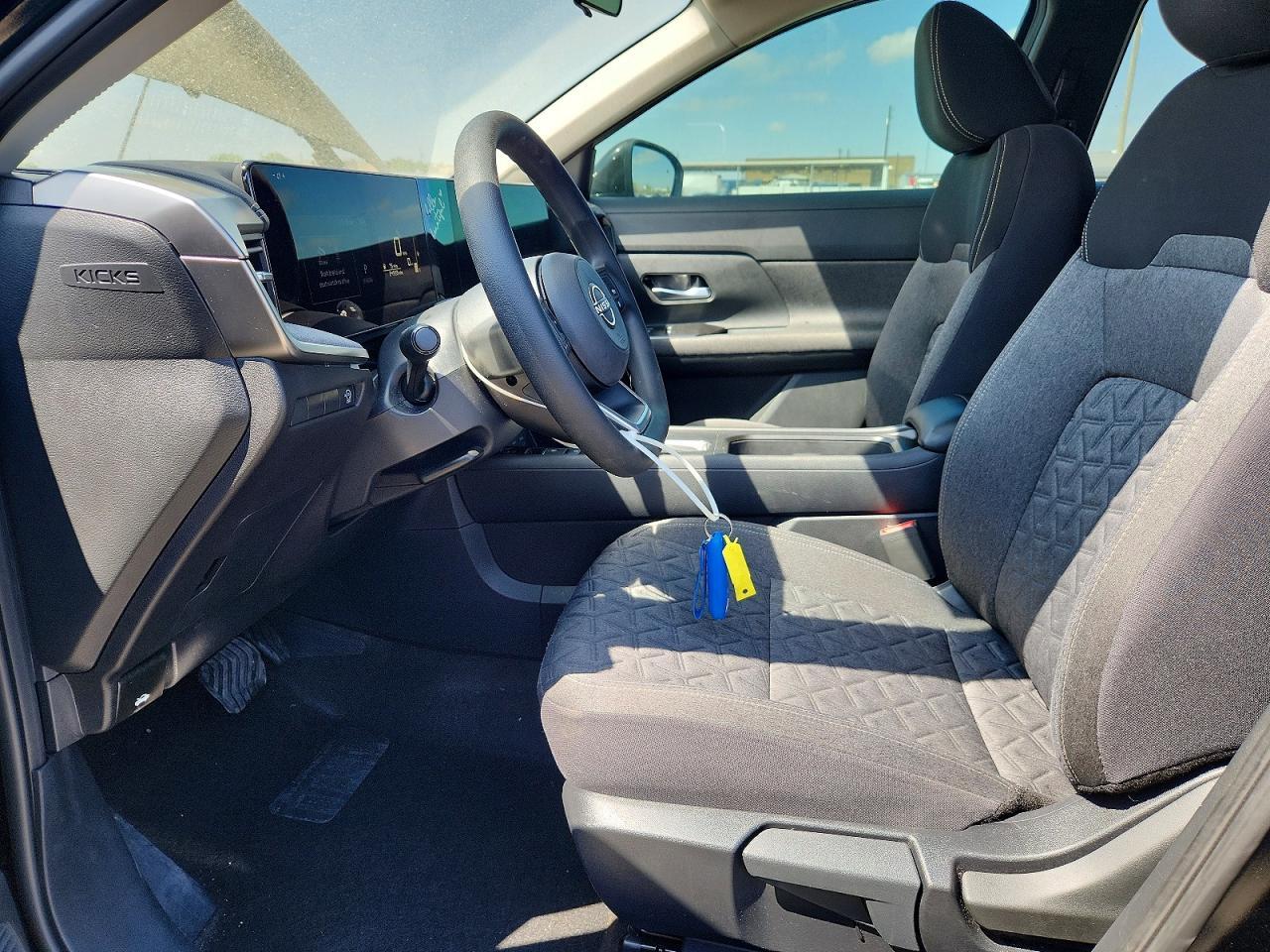 2025 NISSAN KICKS