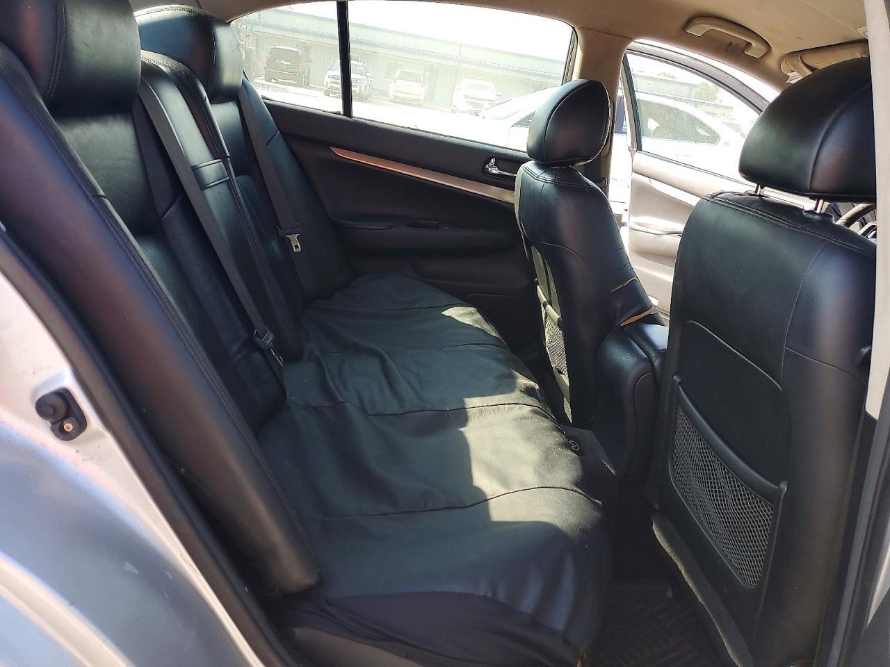 2011 INFINITI G25
