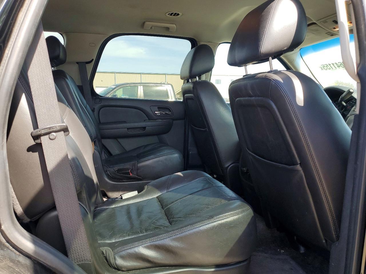 2010 CHEVROLET Tahoe