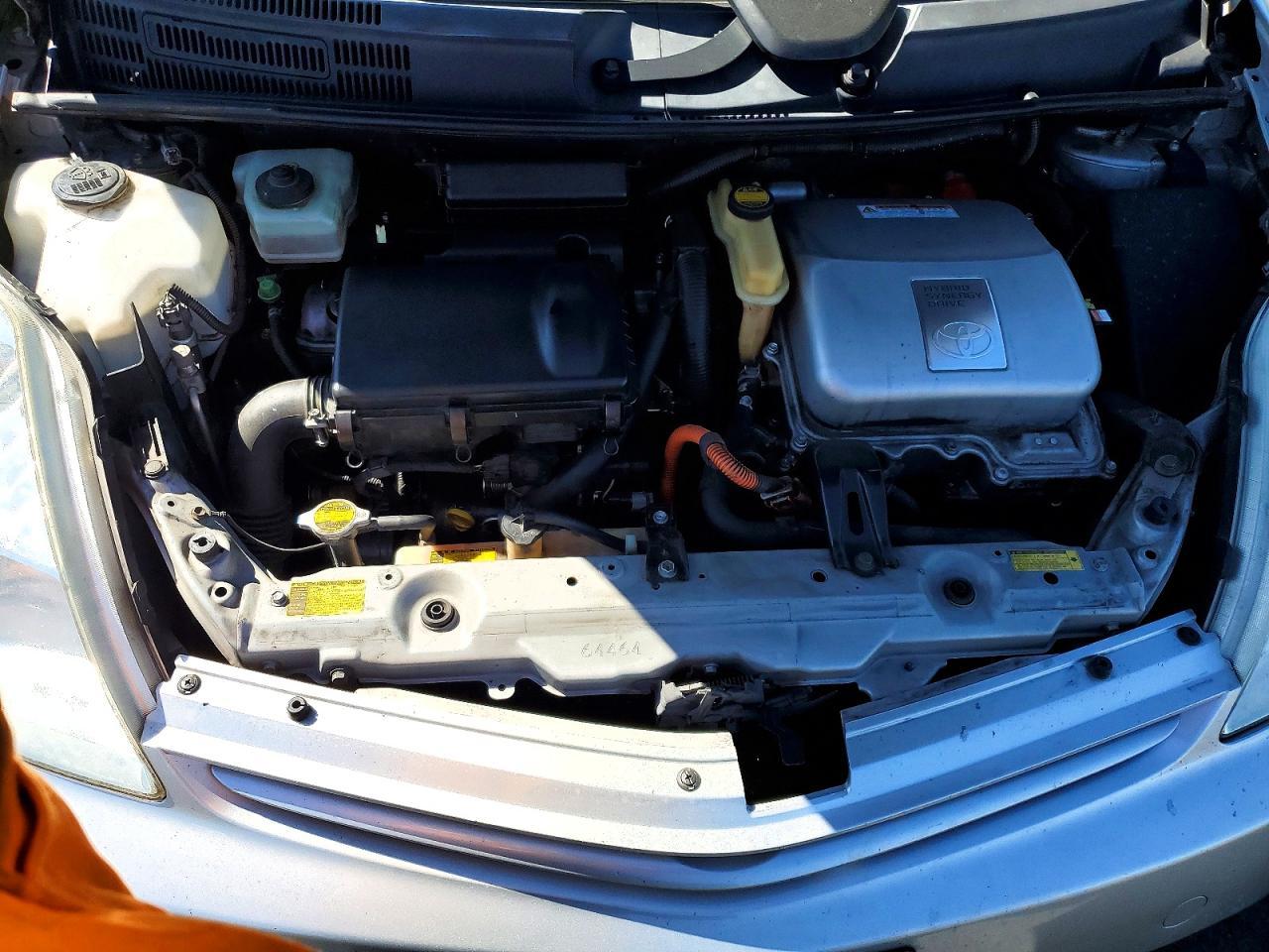 2004 TOYOTA PRIUS