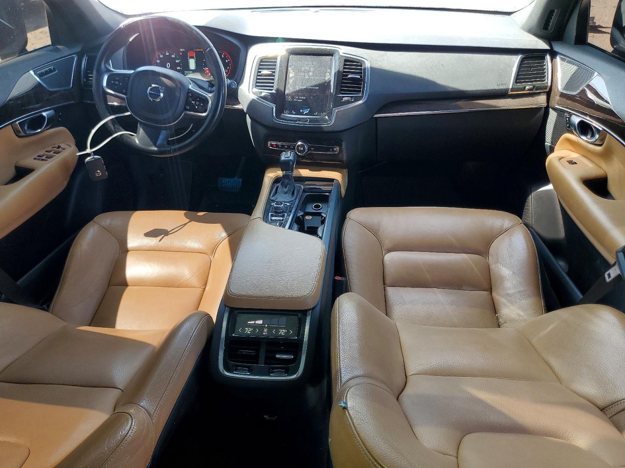 2017 VOLVO XC90
