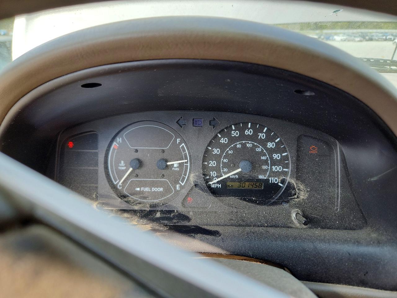 2002 TOYOTA COROLLA