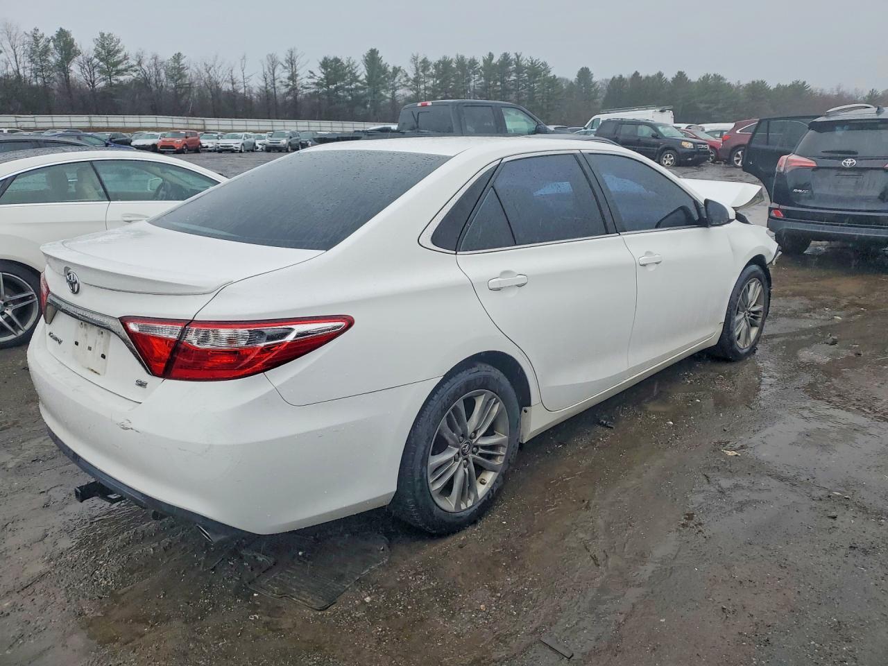 2015 TOYOTA CAMRY