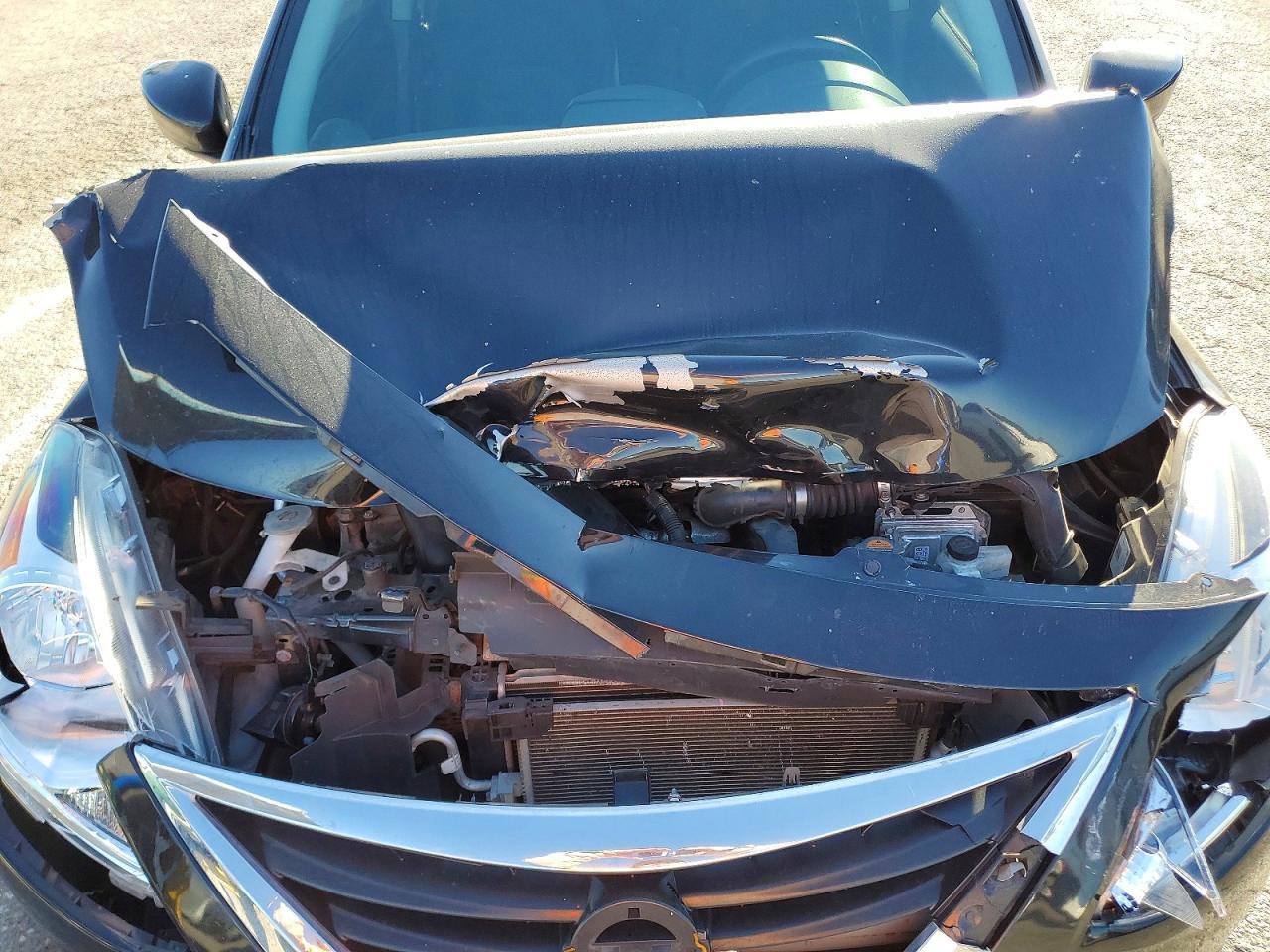 2019 NISSAN VERSA