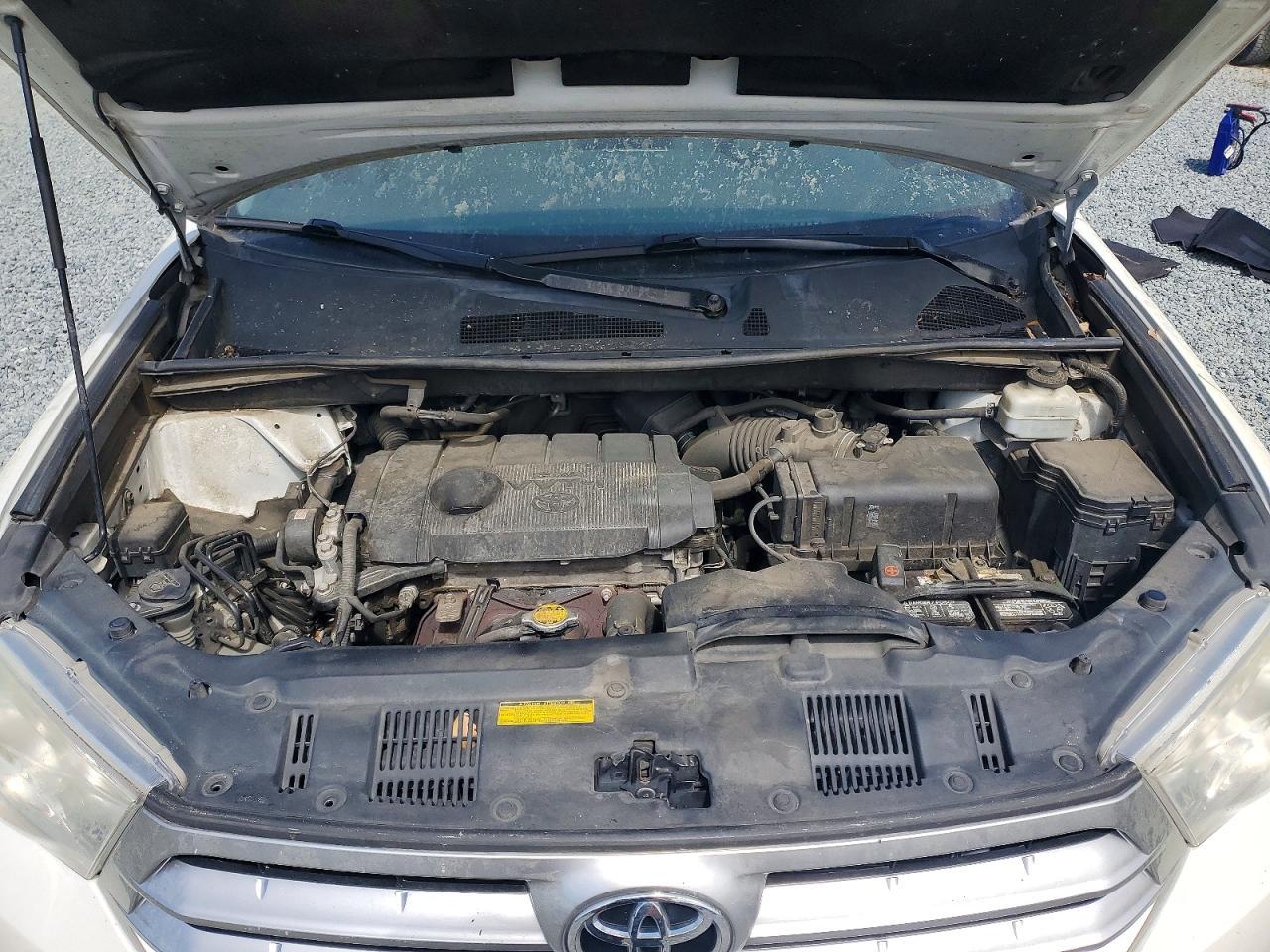 2013 TOYOTA HIGHLANDER