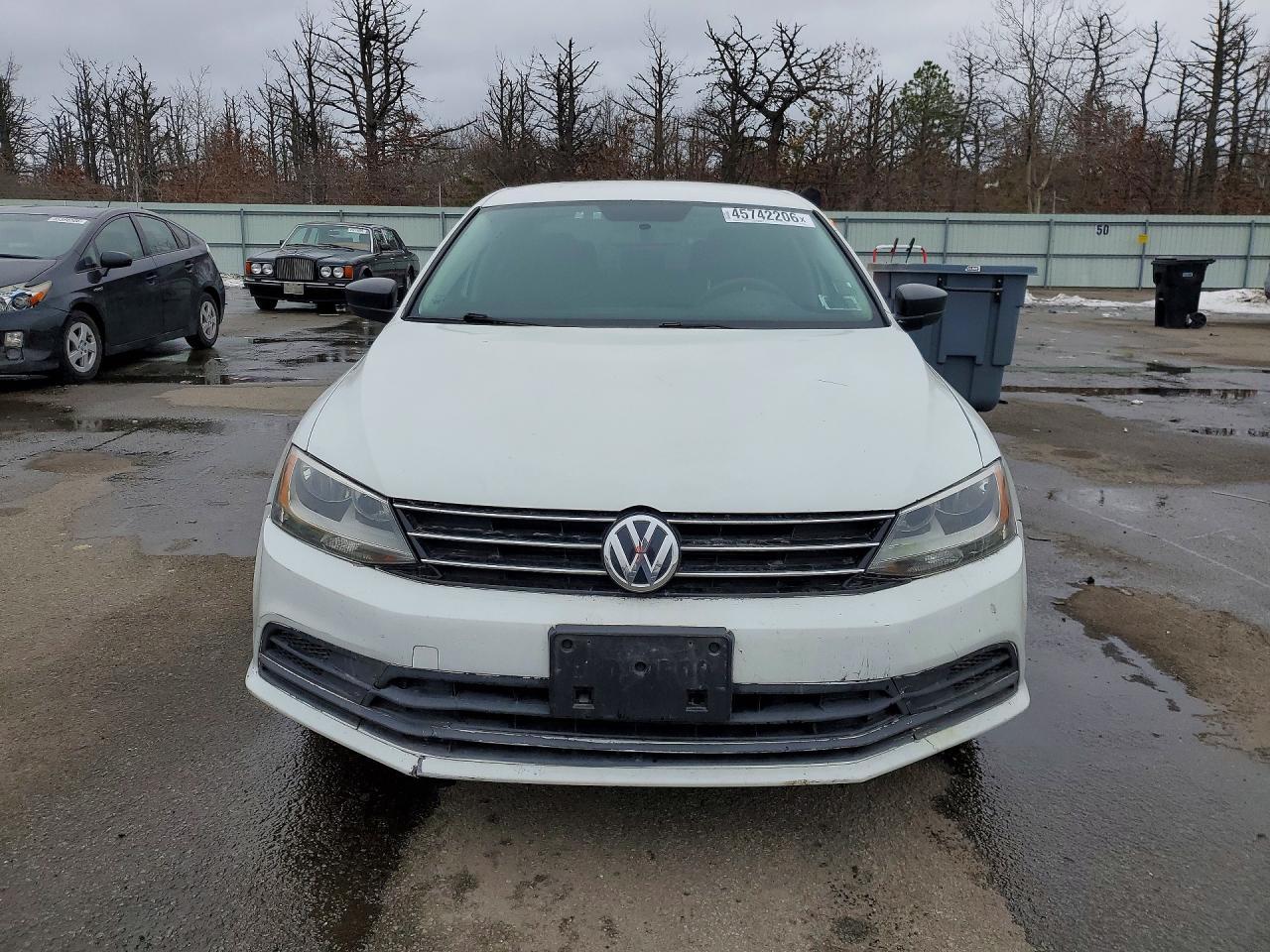 2016 VOLKSWAGEN JETTA