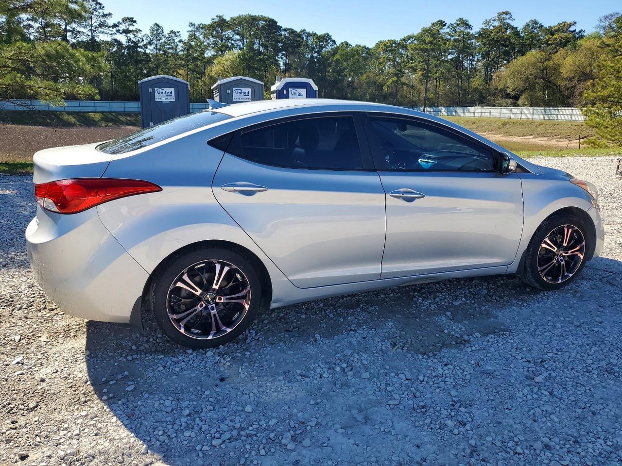2012 HYUNDAI ELANTRA