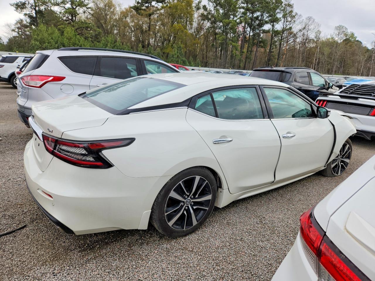2022 NISSAN Maxima