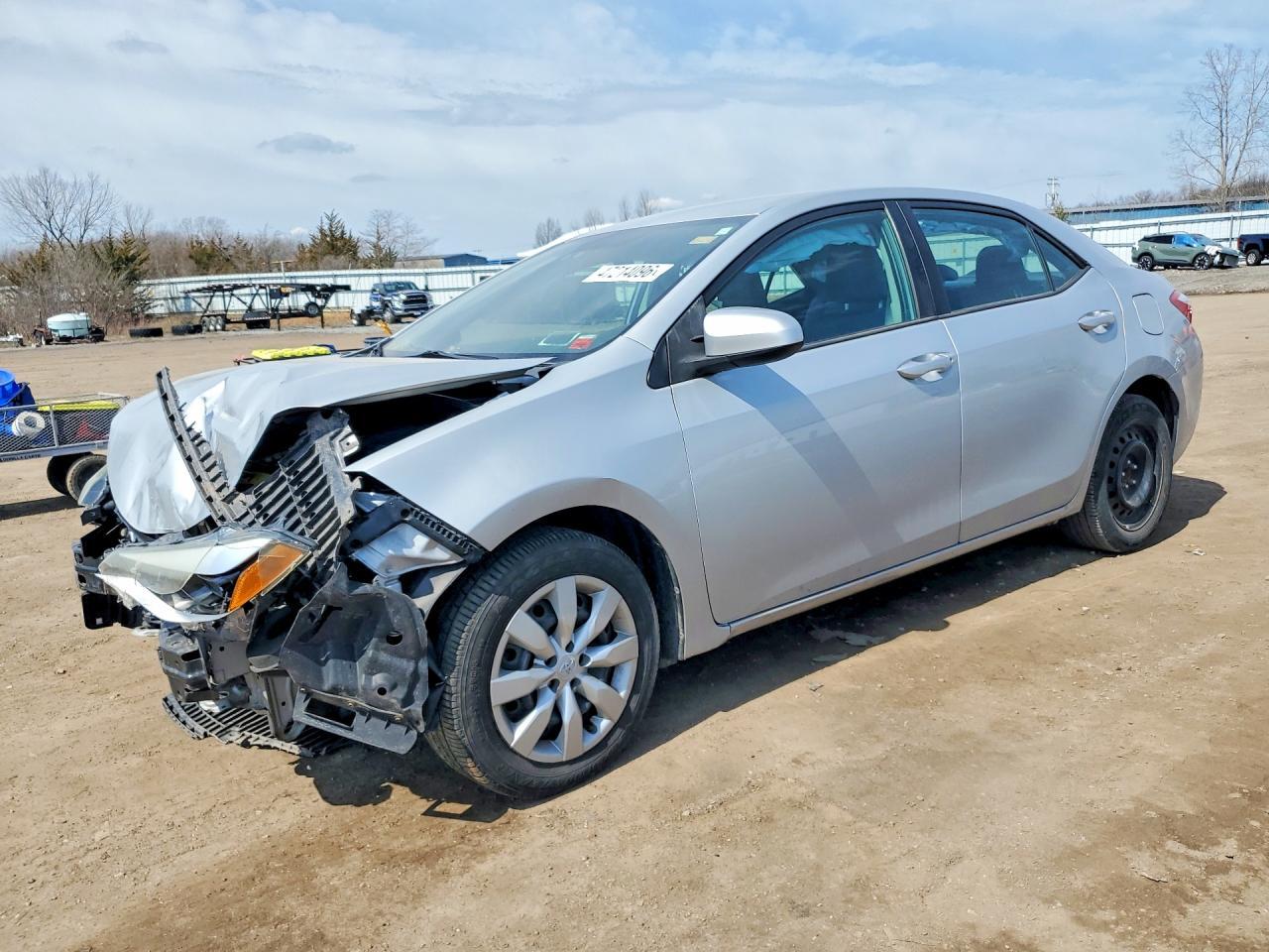 2015 TOYOTA COROLLA