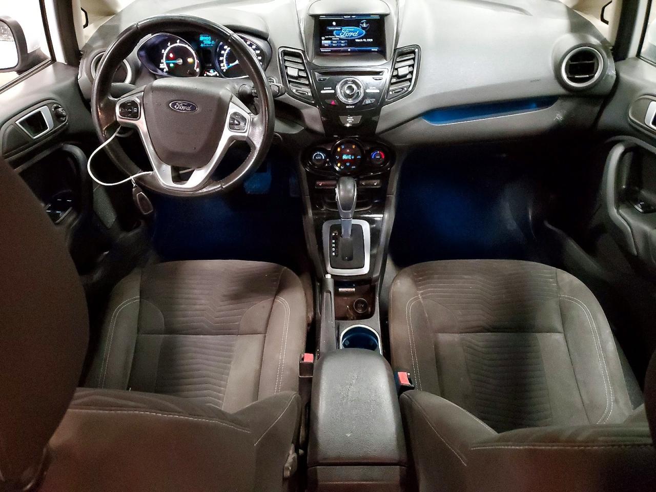 2014 FORD Fiesta