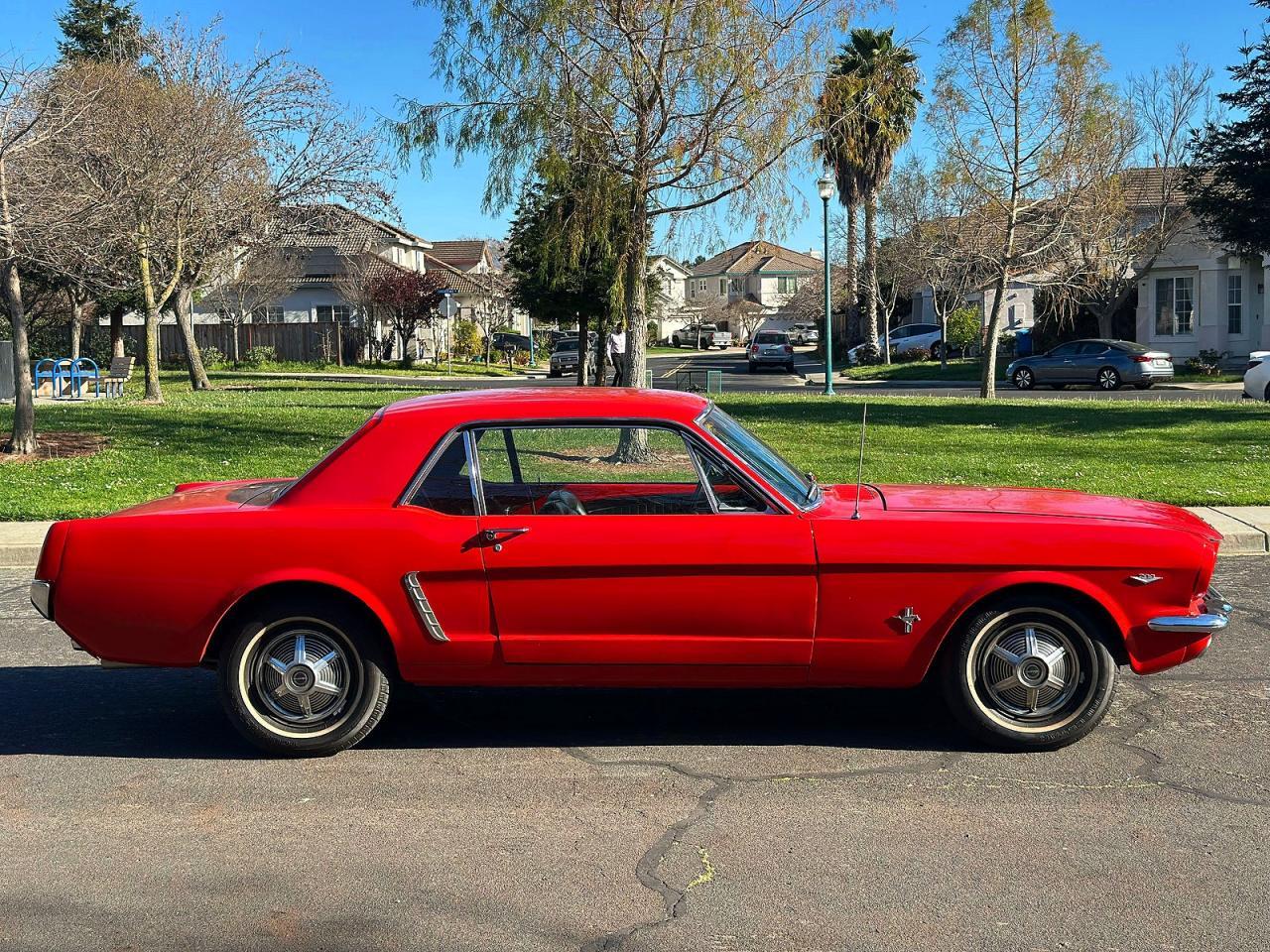 1965 FORD MUSTANG