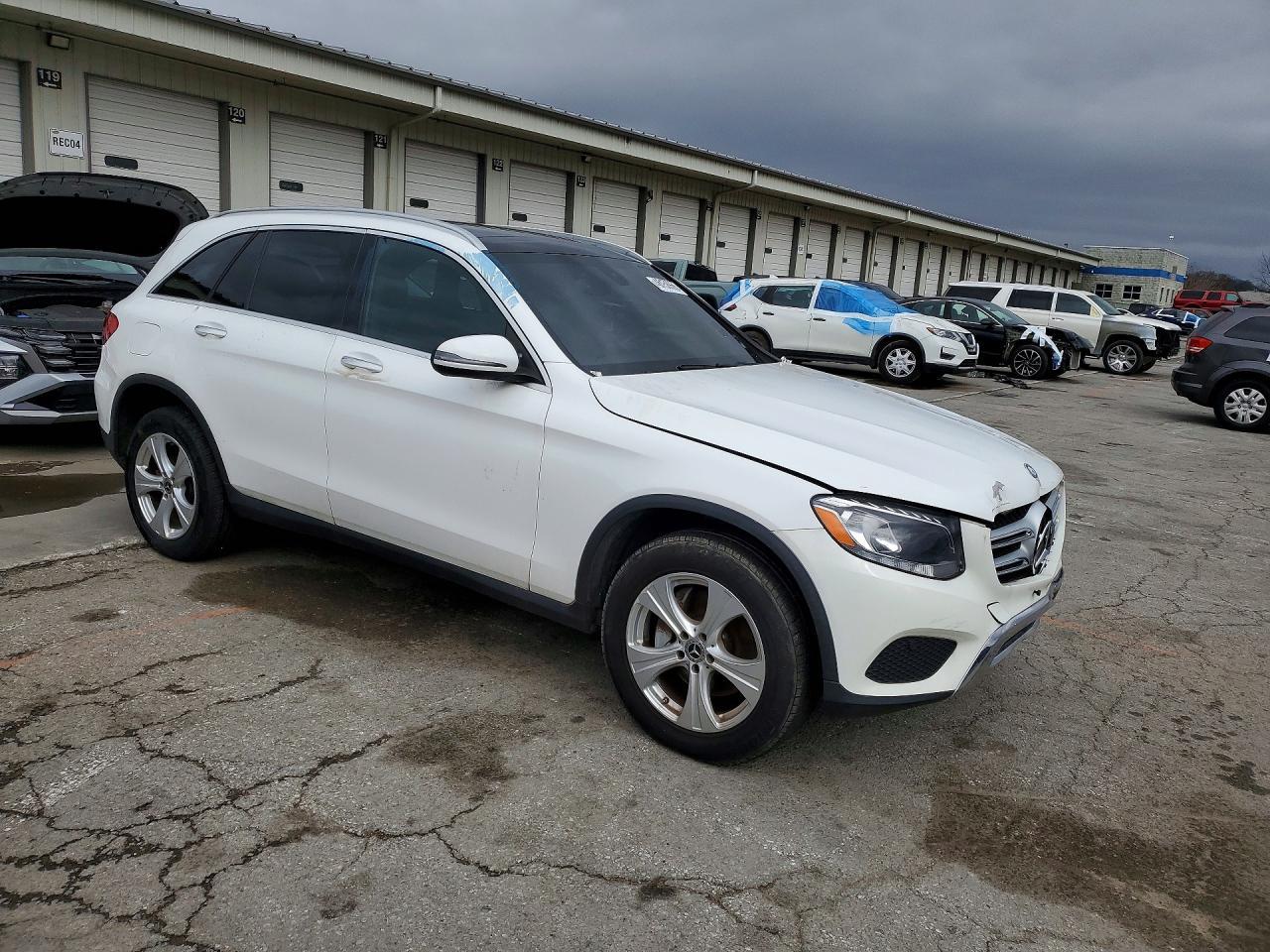 2017 MERCEDES-BENZ GLC-Class