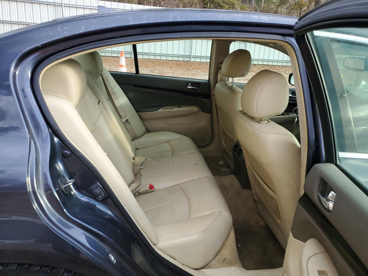2011 INFINITI G37