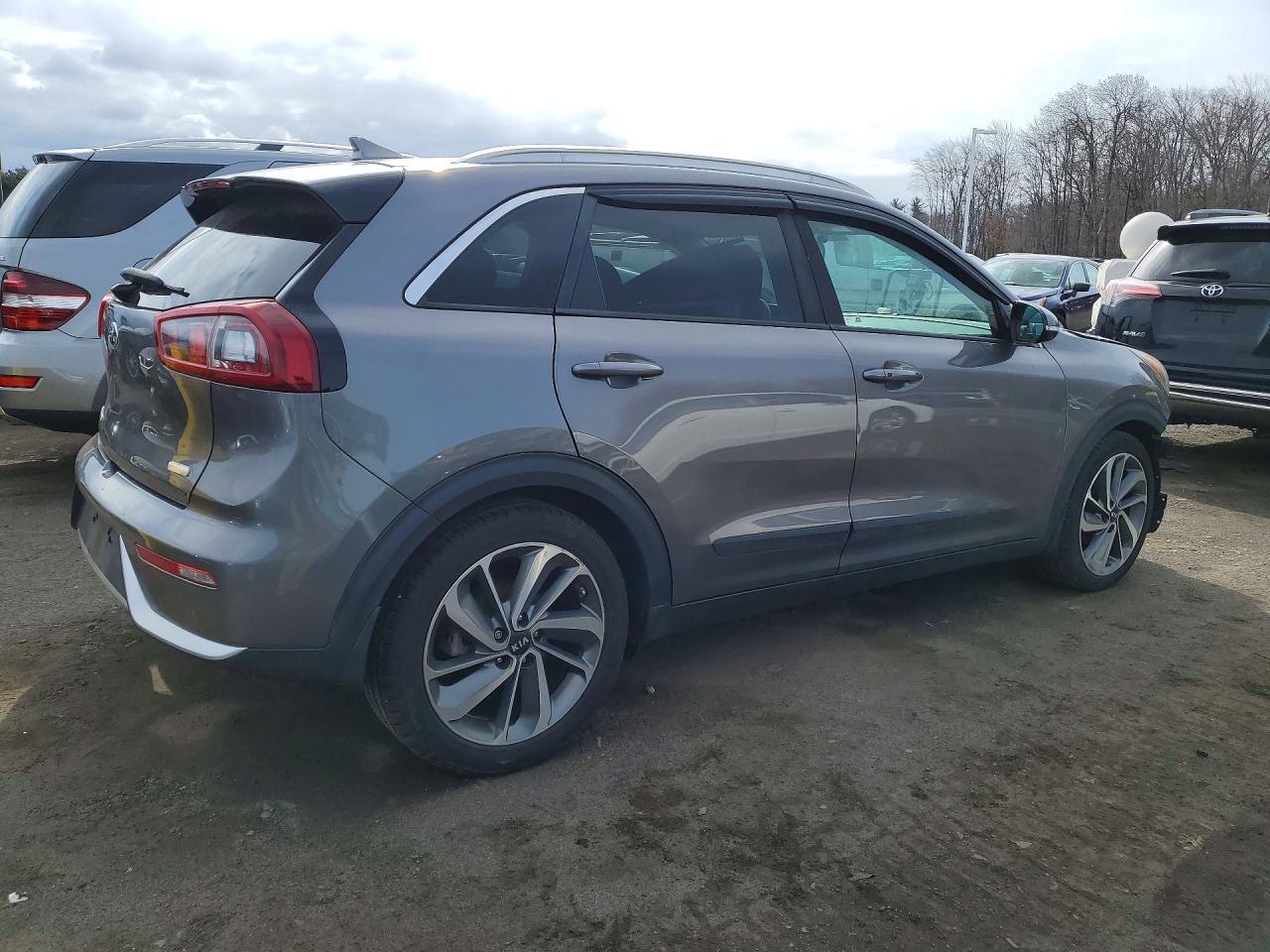 2017 KIA Niro