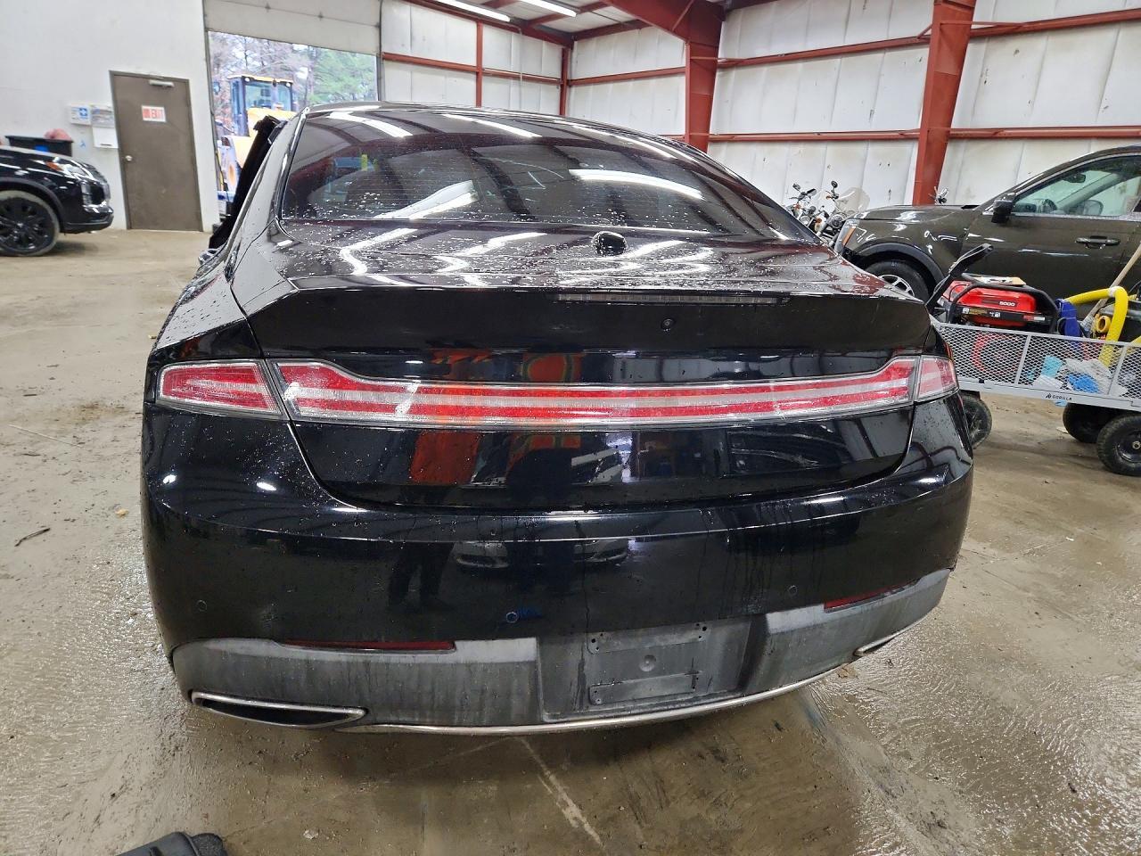 2017 LINCOLN MKZ