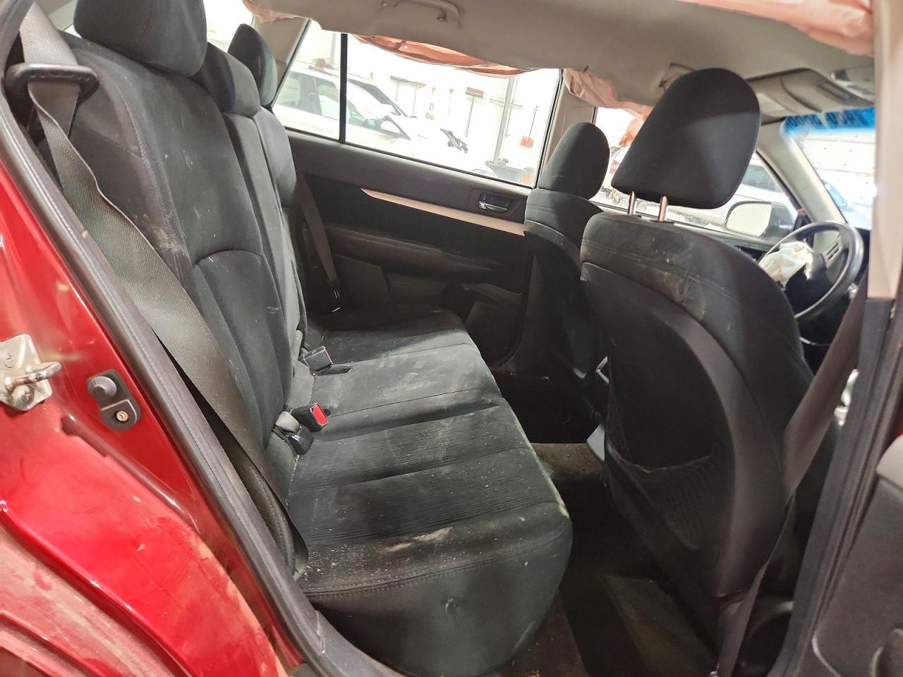 2013 SUBARU Outback