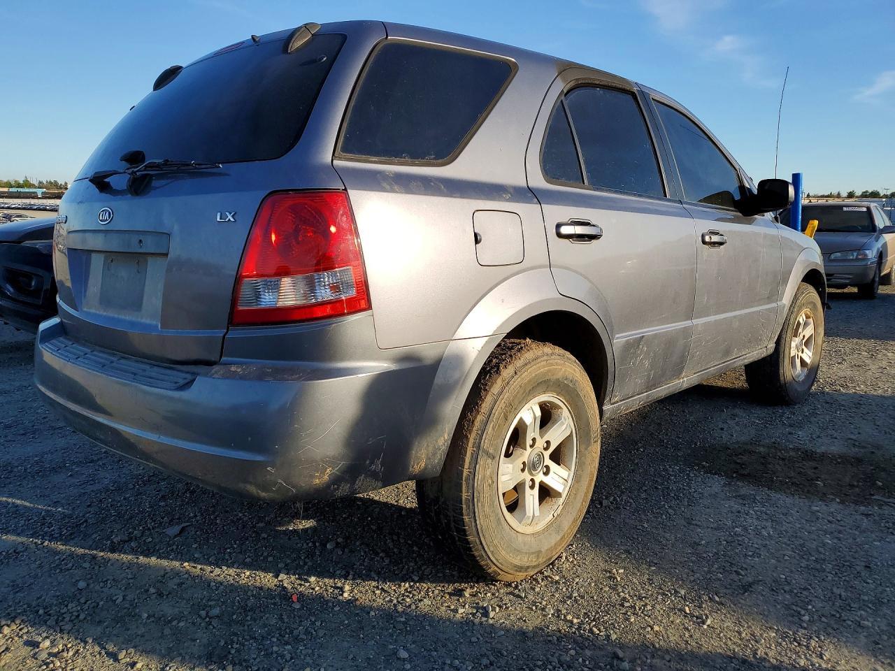 2003 KIA SORENTO