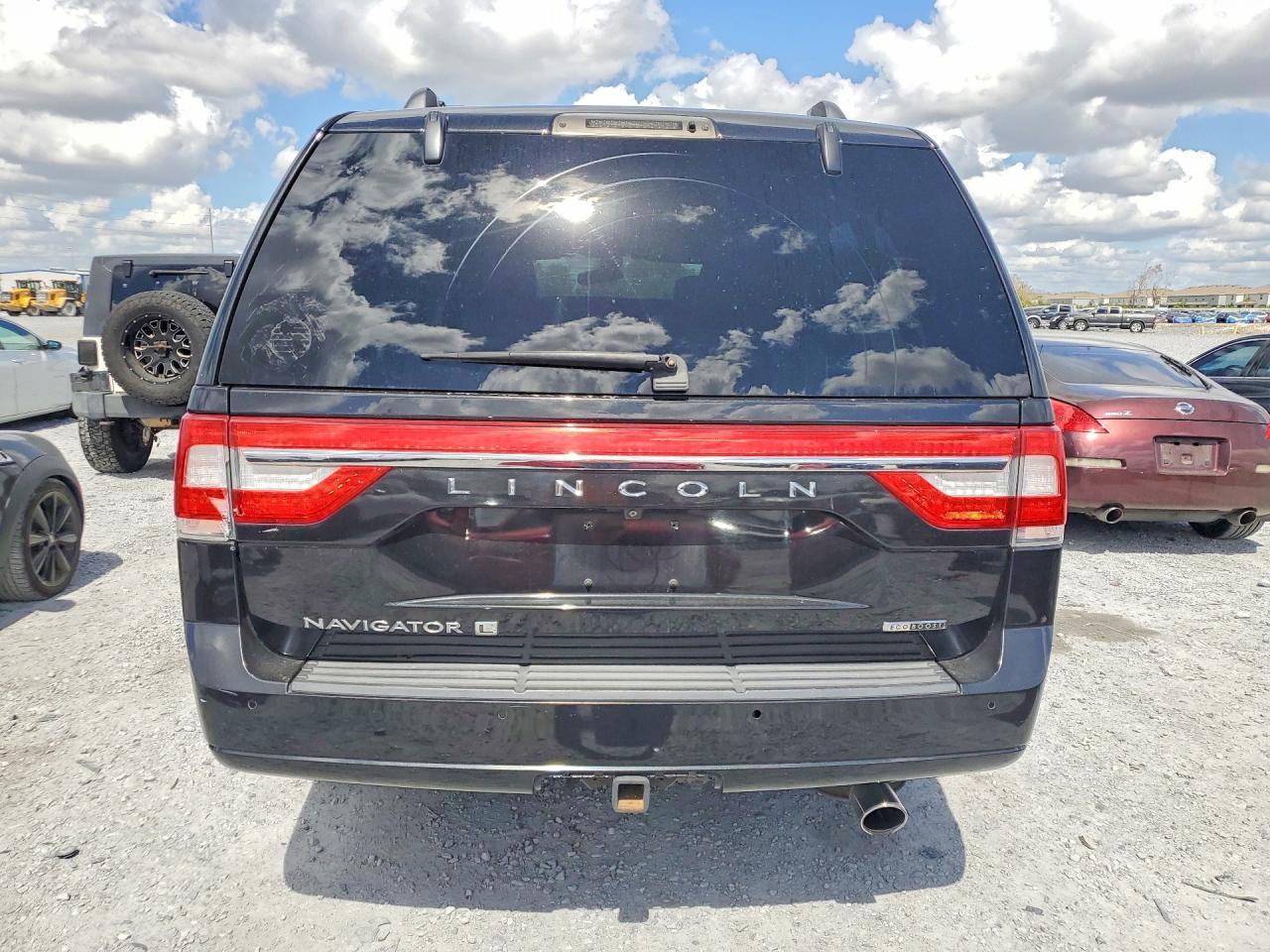 2015 LINCOLN Navigator