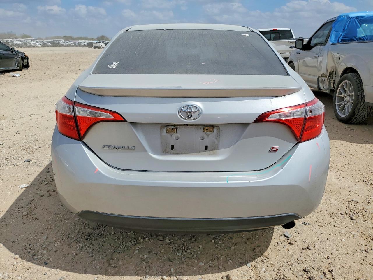 2015 TOYOTA COROLLA