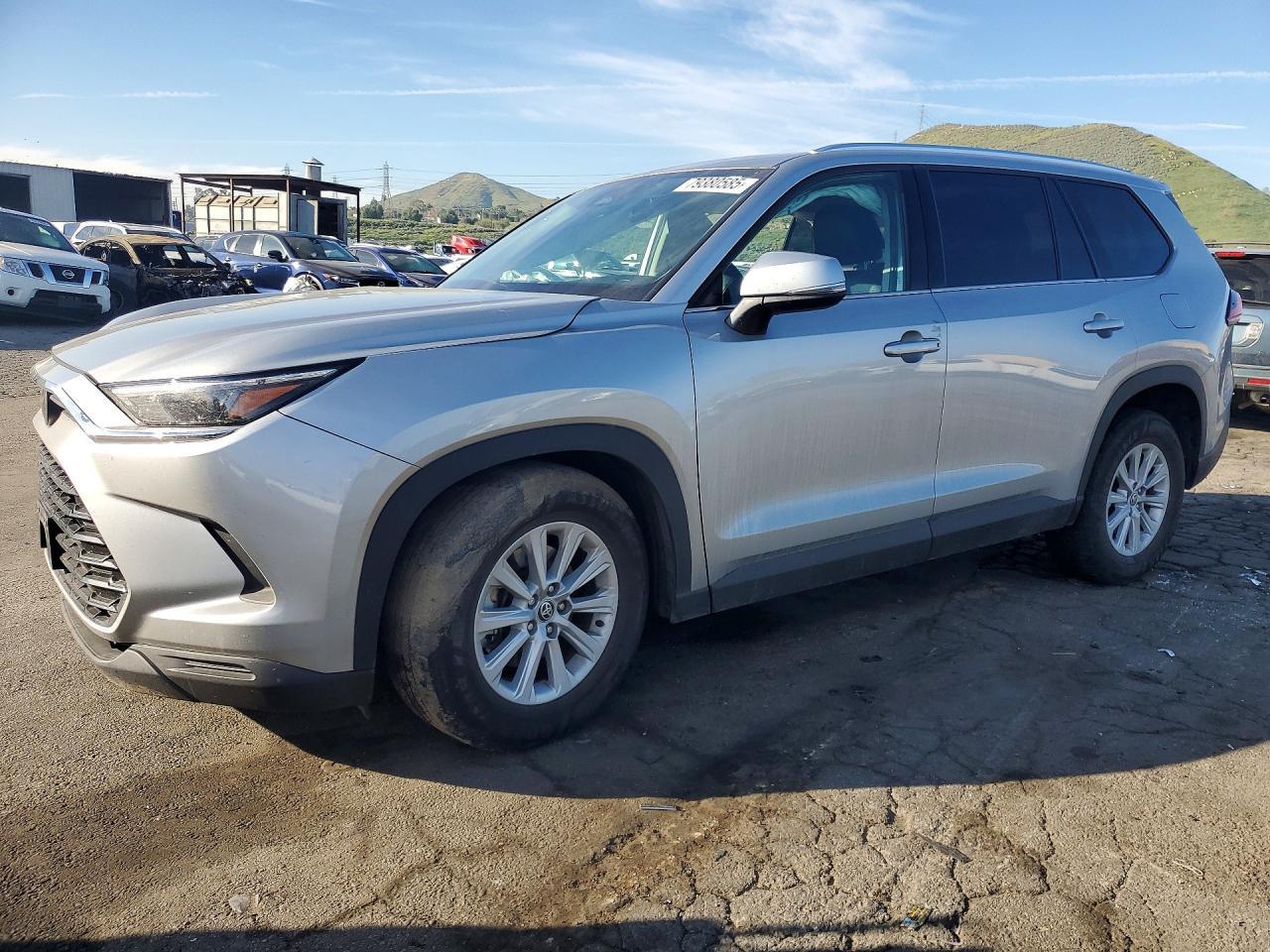2024 TOYOTA HIGHLANDER