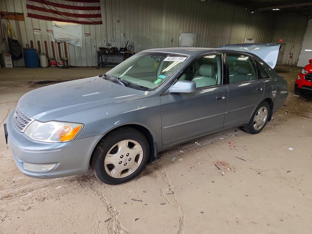 2004 TOYOTA Avalon