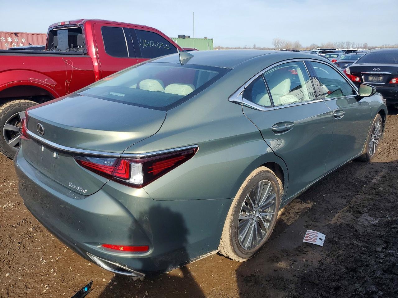 2025 LEXUS ES 350