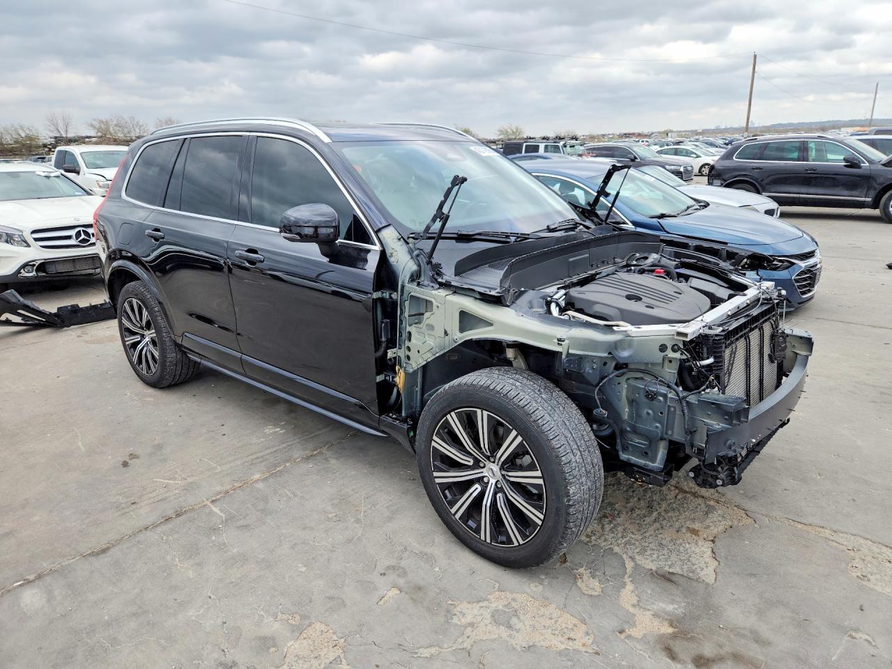 2023 VOLVO XC90