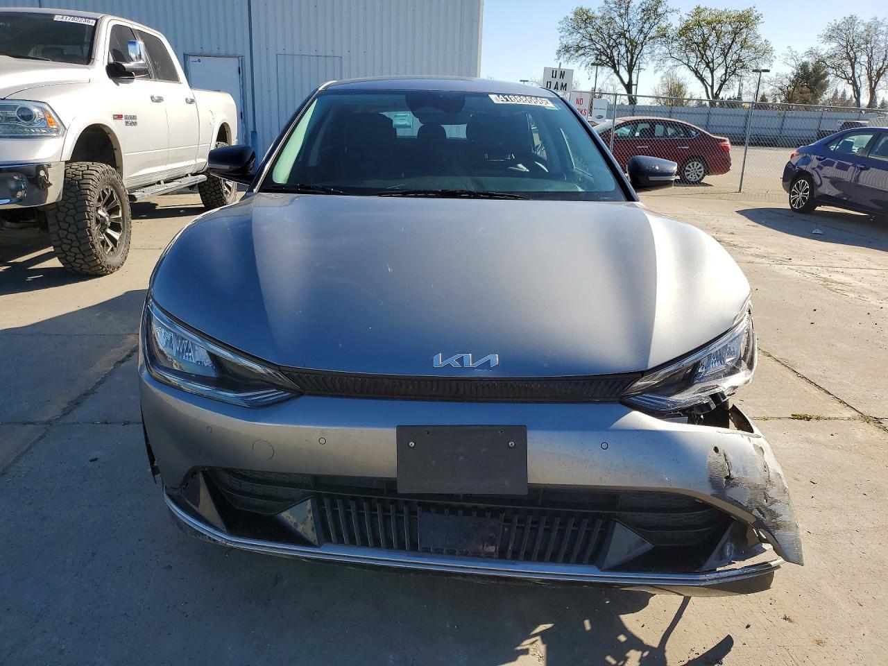 2023 KIA EV6