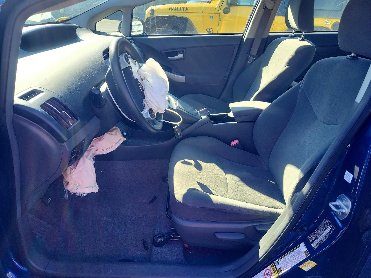 2011 TOYOTA PRIUS
