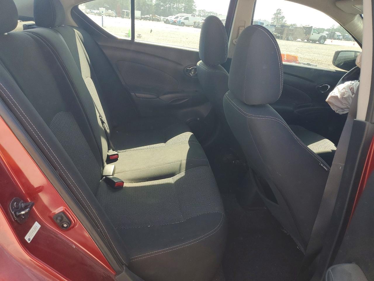 2018 NISSAN VERSA