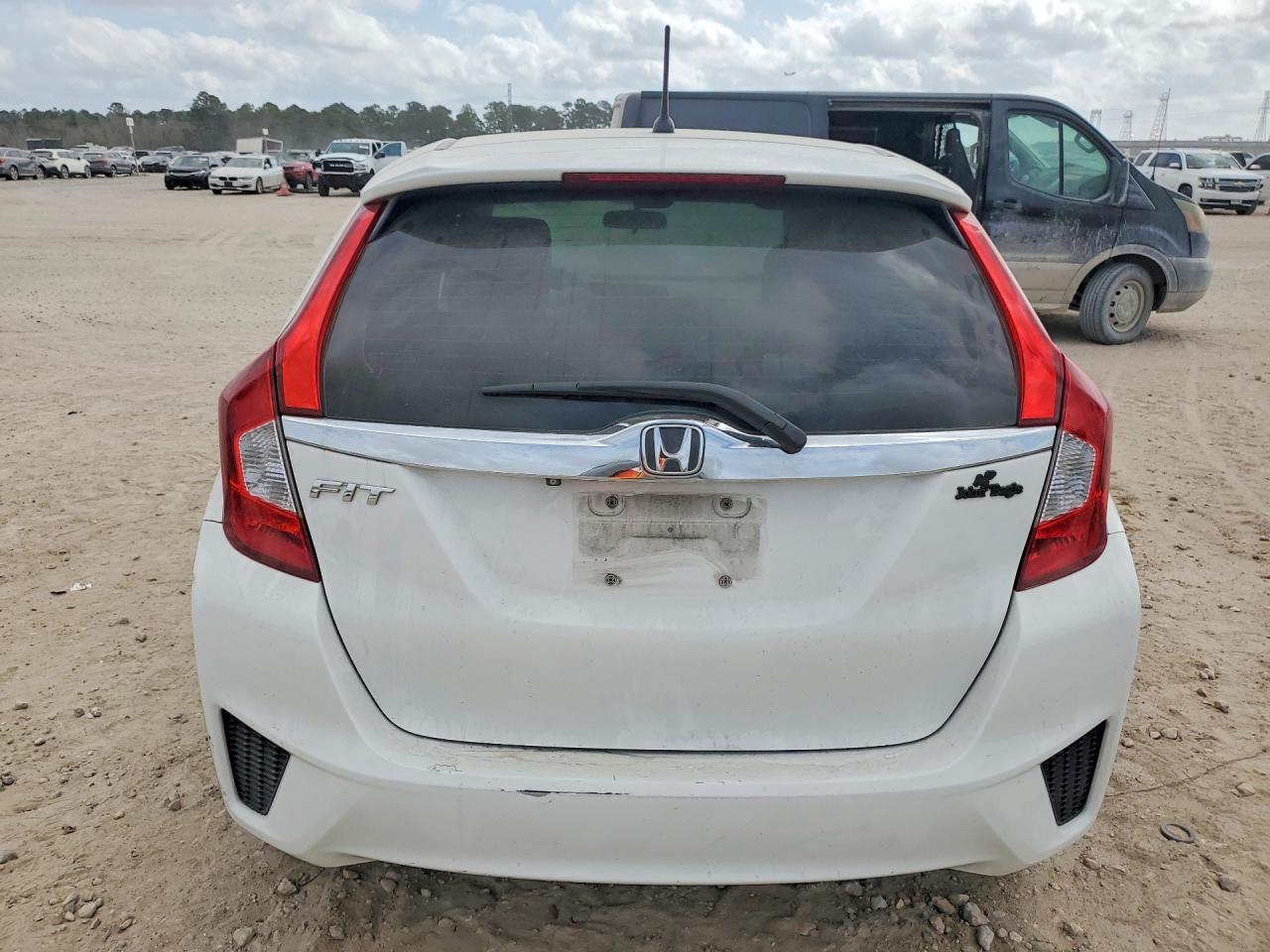 2016 HONDA FIT