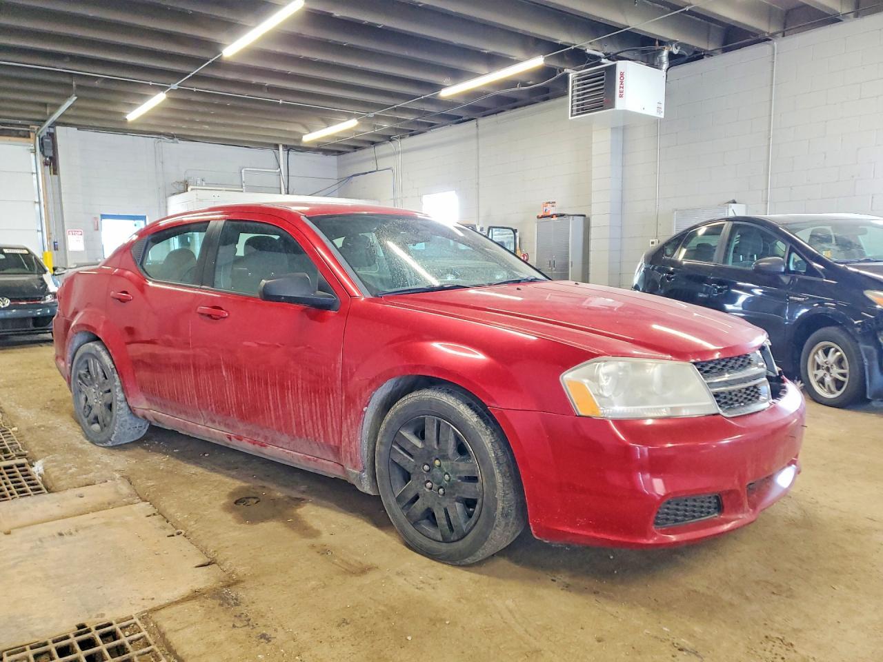 2013 DODGE Avenger