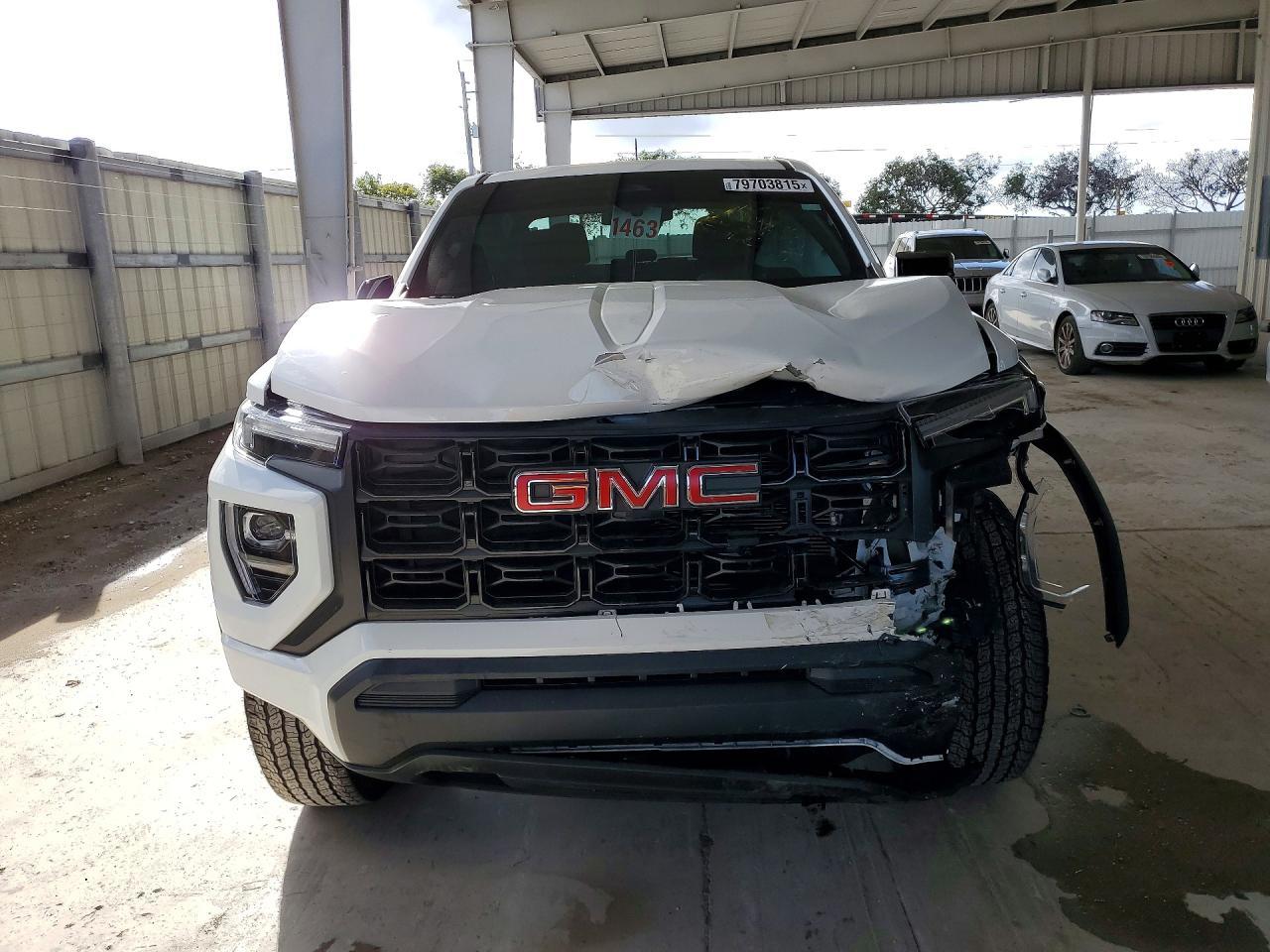 2024 GMC CANYON