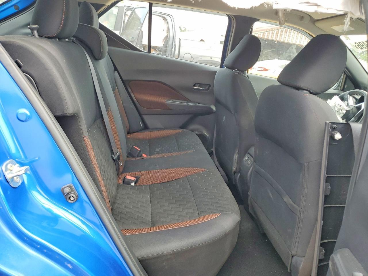 2023 NISSAN KICKS