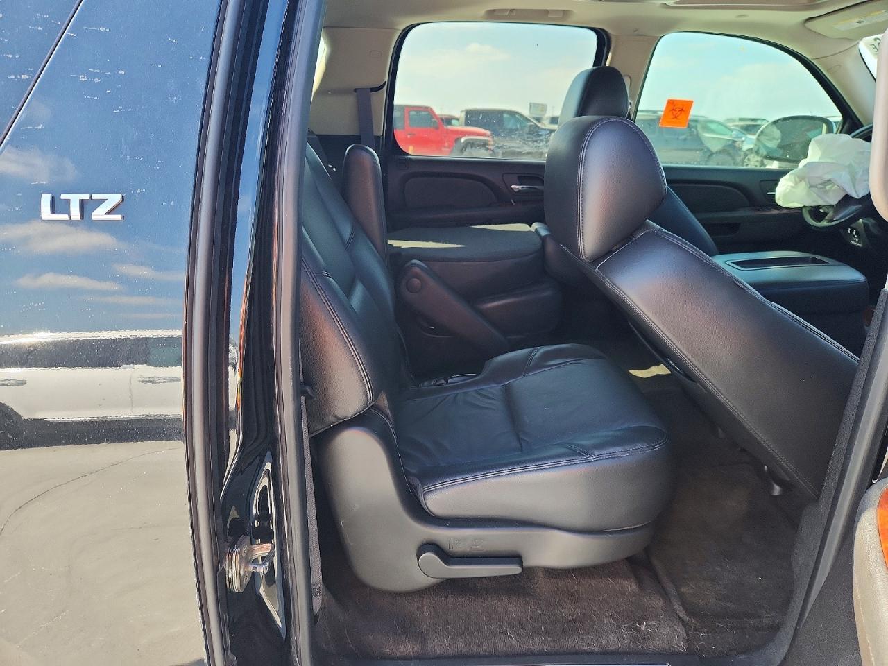 2013 CHEVROLET Suburban