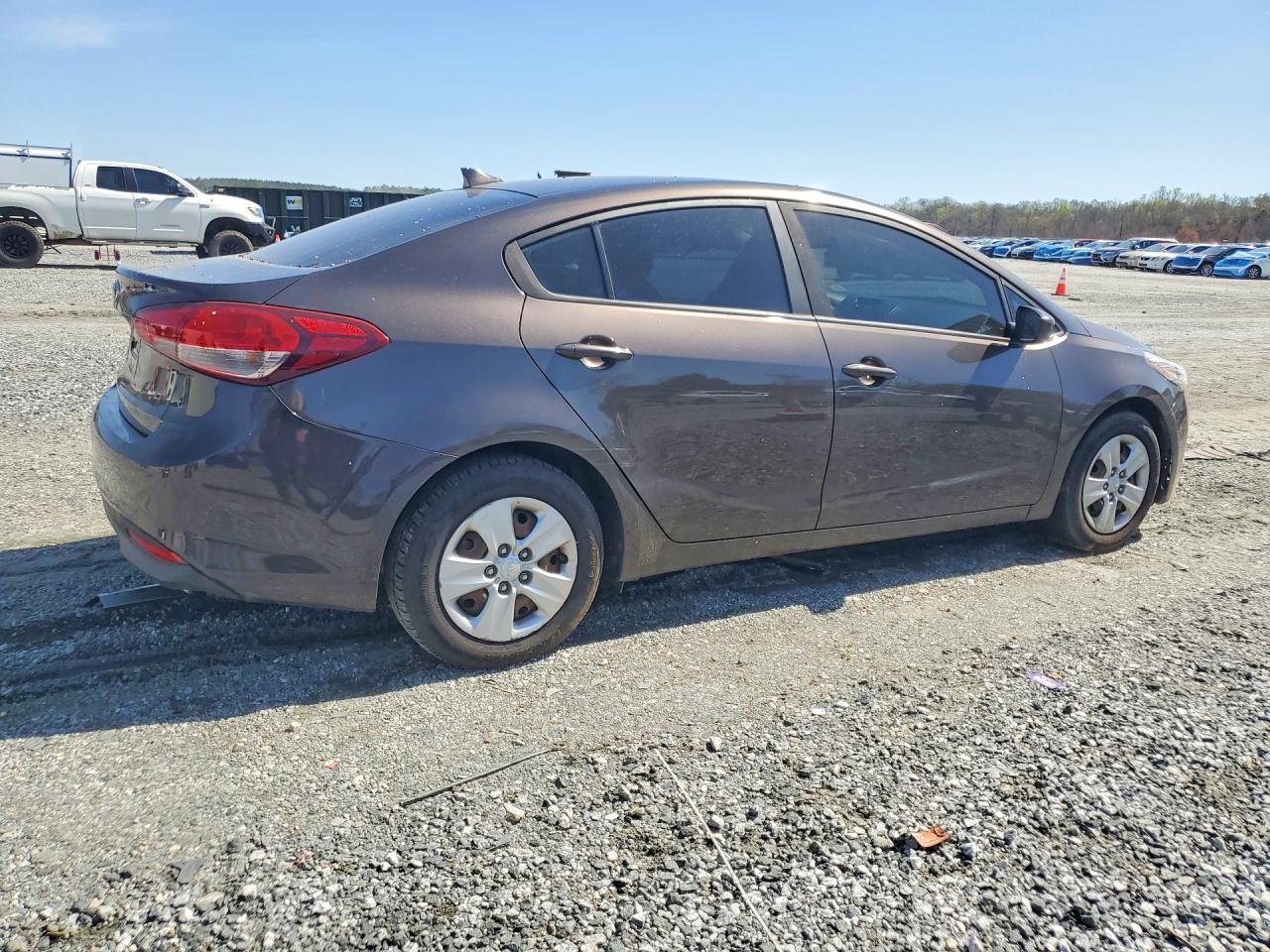 2017 KIA FORTE