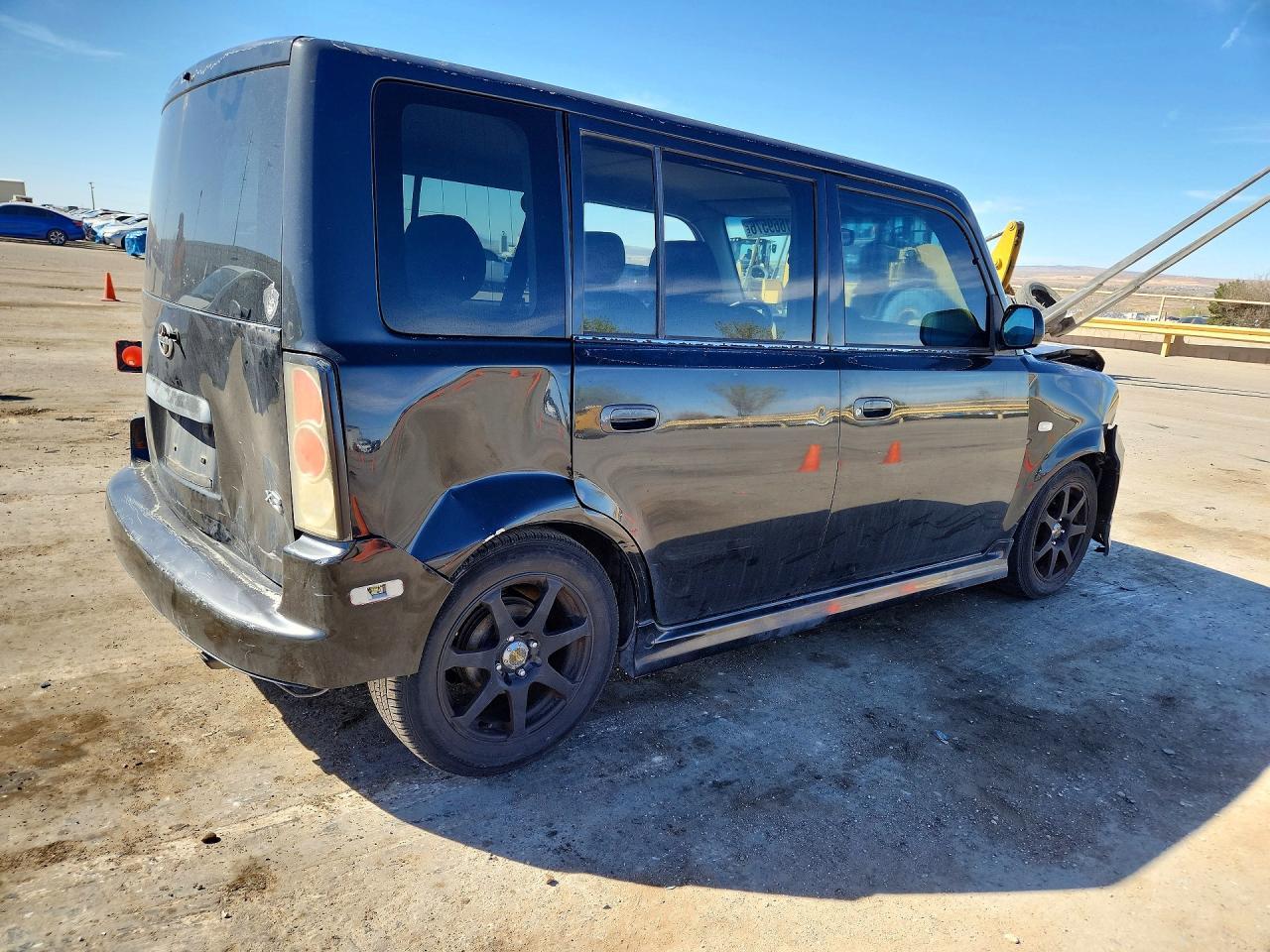2005 SCION xB