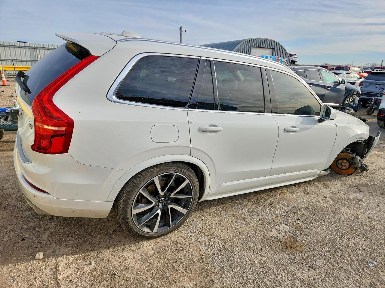 2020 VOLVO XC90