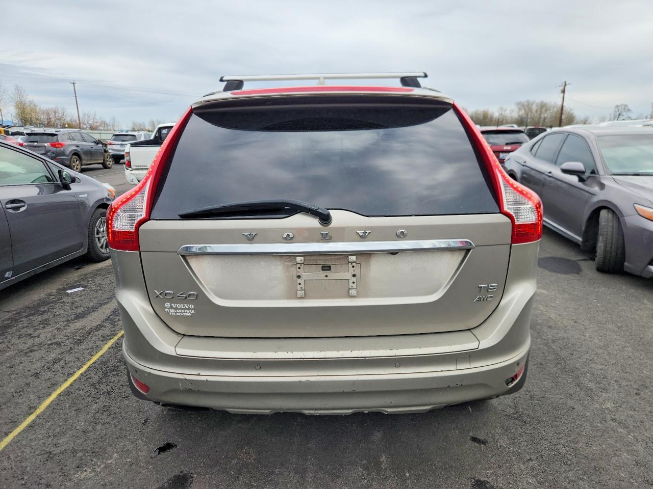 2016 VOLVO XC60