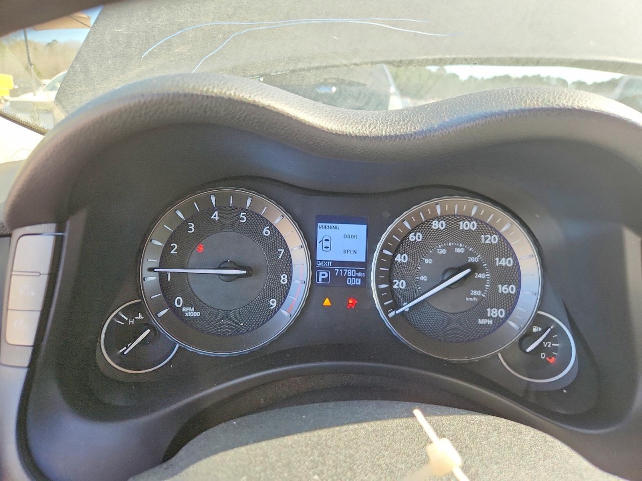 2017 INFINITI Q70