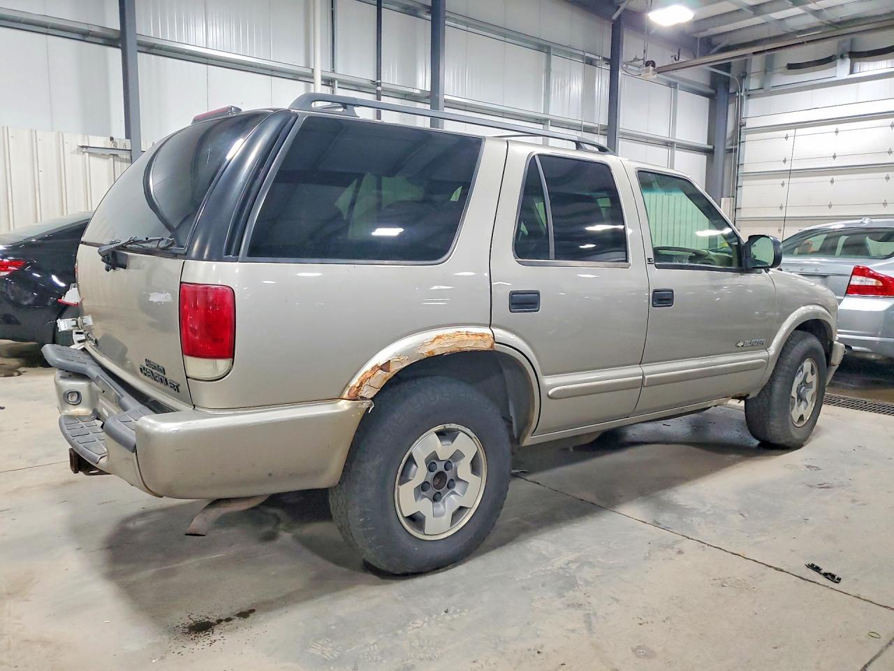 2002 CHEVROLET BLAZER