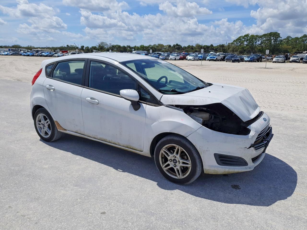 2018 FORD Fiesta