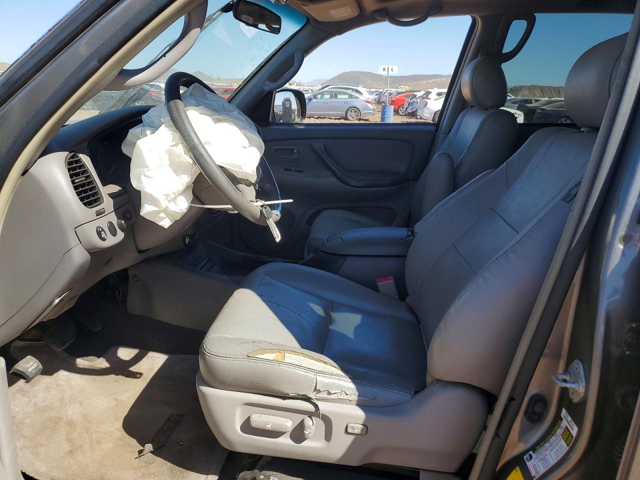 2007 TOYOTA Sequoia