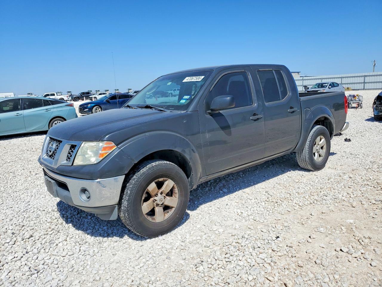 2011 NISSAN Frontier