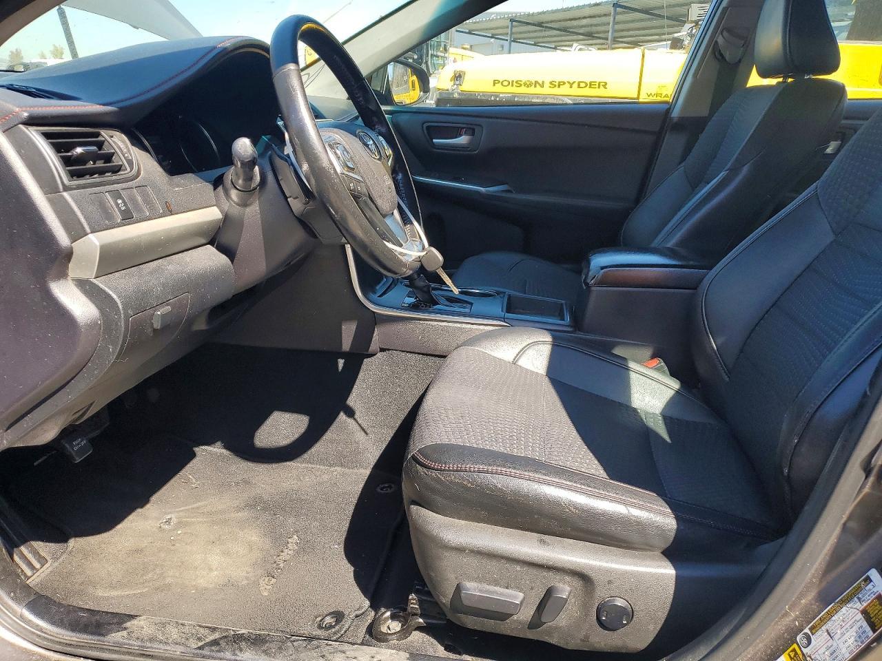 2015 TOYOTA CAMRY