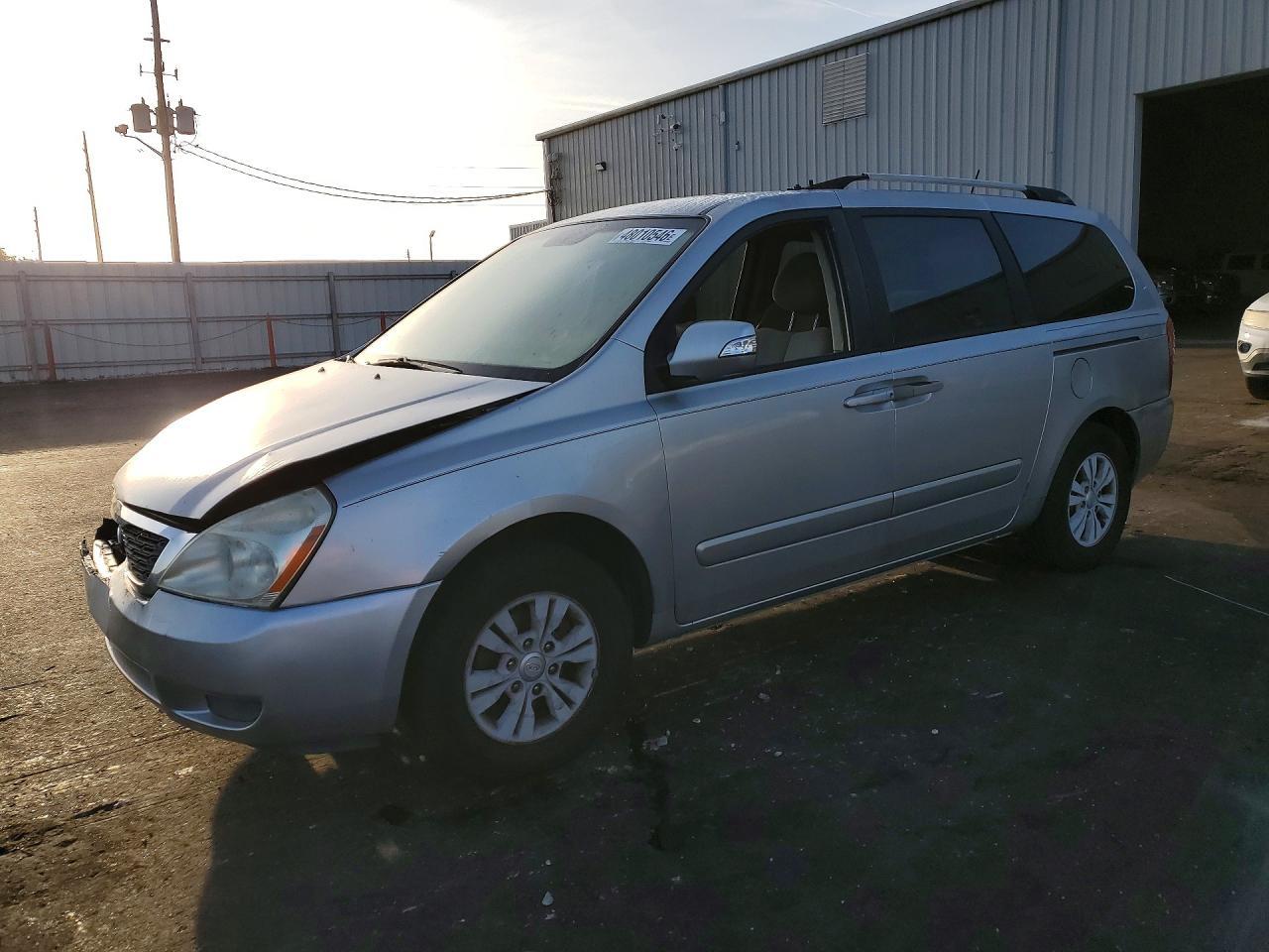 2012 KIA SEDONA