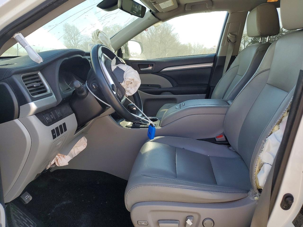 2017 TOYOTA HIGHLANDER