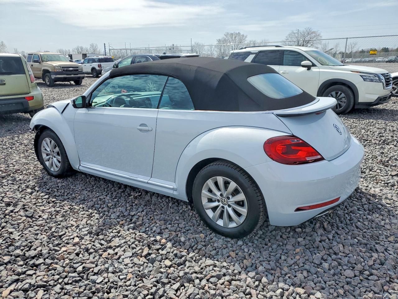 2017 VOLKSWAGEN Beetle
